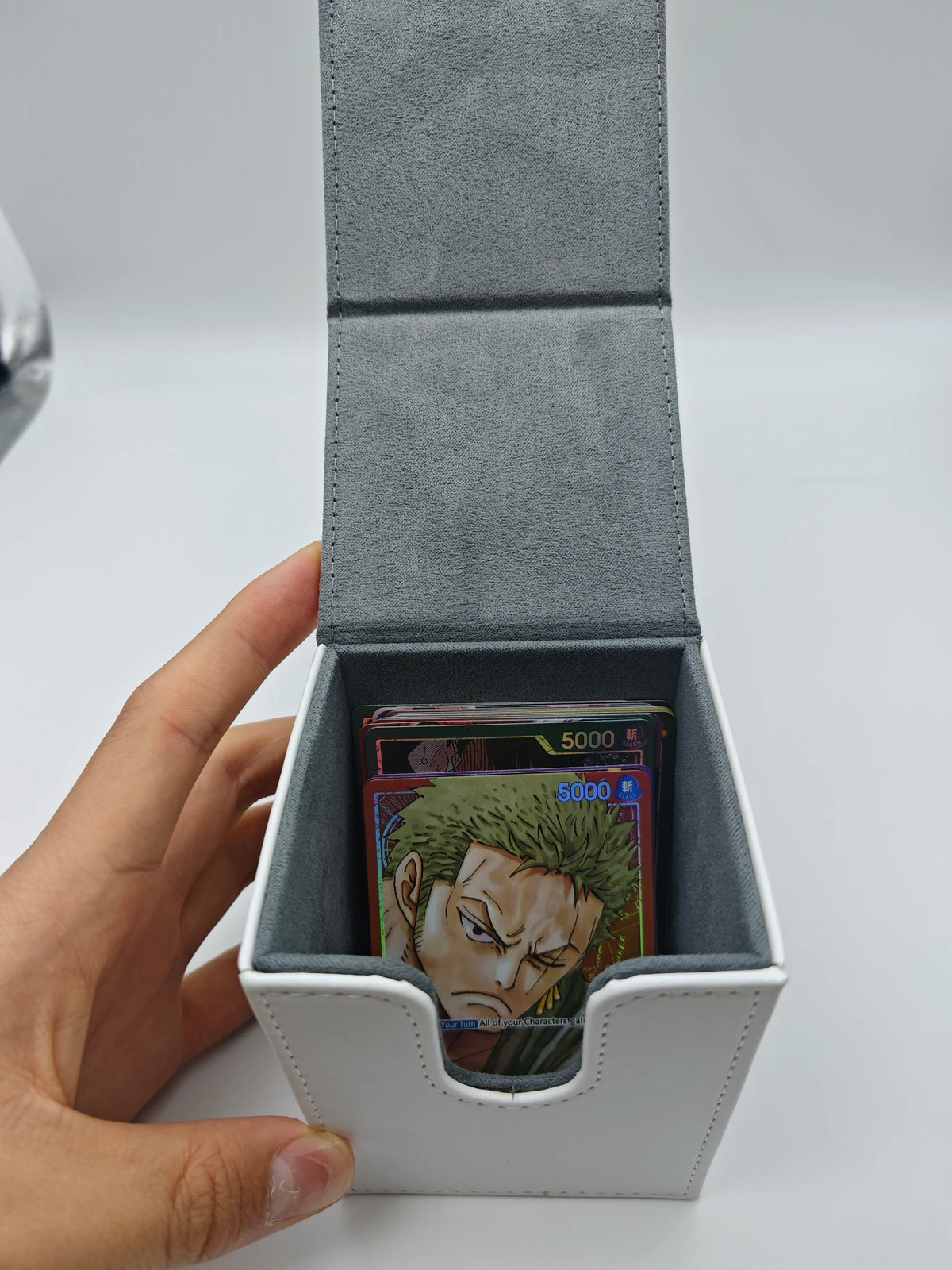 Deck Box - Zoro (White/Black)